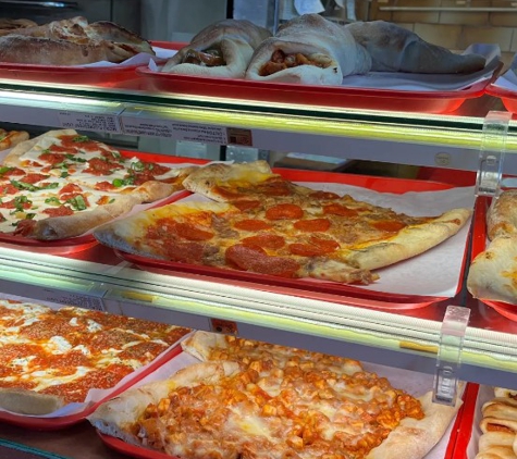 Genovese Pizzeria & Restaurant Inc - Valley Stream, NY