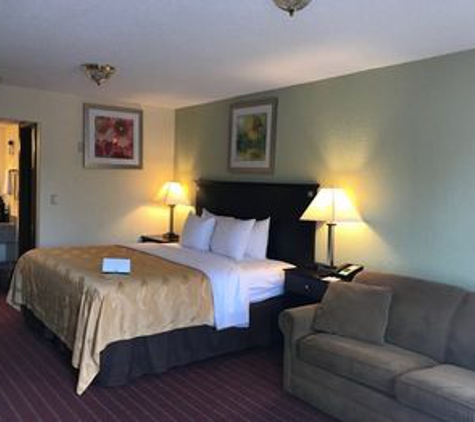 Quality Inn - Huntingburg, IN