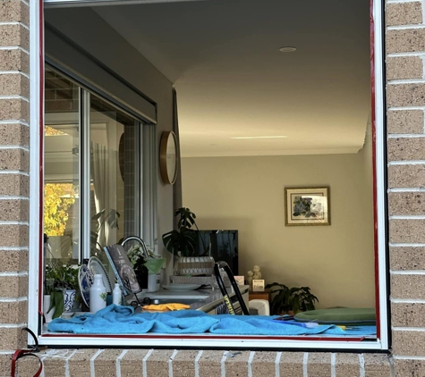 Canossa Glass Pty Ltd - Meadow Heights, VIC