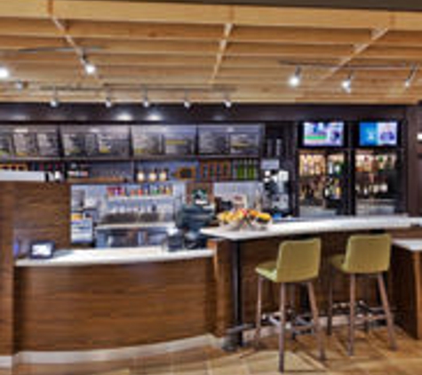 Courtyard by Marriott - Baton Rouge, LA