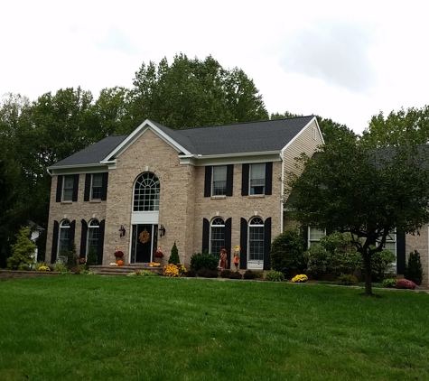 E & E Siding - Gap, PA. Asphalt Roof Replacement