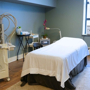 Pure Med Spa - Oakbrook Terrace, IL