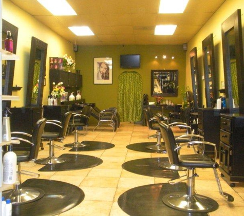 Hector's Beauty Salon #2 - North Hollywood, CA