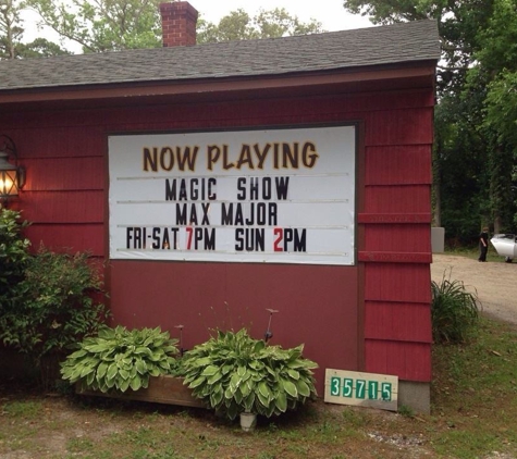 Dickens Parlour Theatre - Millville, DE