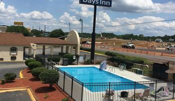 Days Inn - Statesville, NC