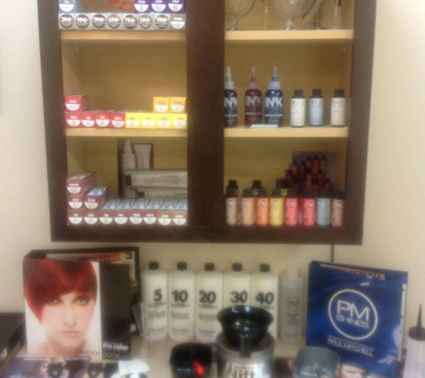 Desly International Paul Mitchell Focus Salon - Orlando, FL