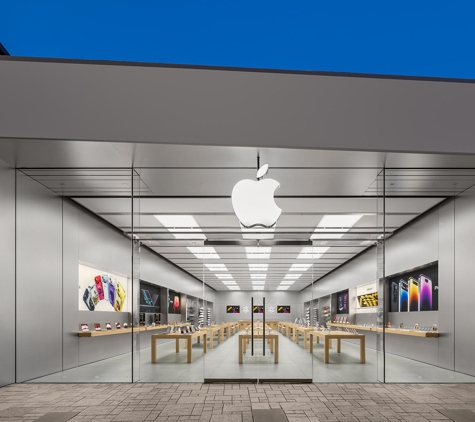 Apple Store - Valencia, CA