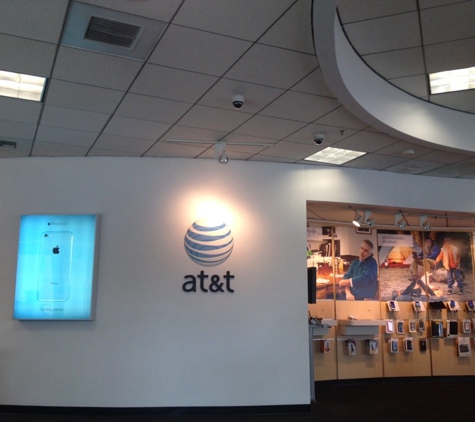 AT&T Store - Cerritos, CA