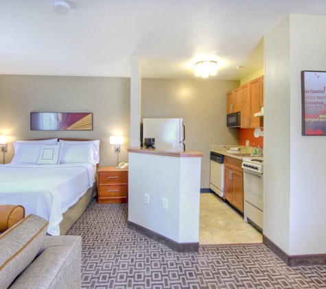 TownePlace Suites Raleigh Cary/Weston Parkway - Cary, NC