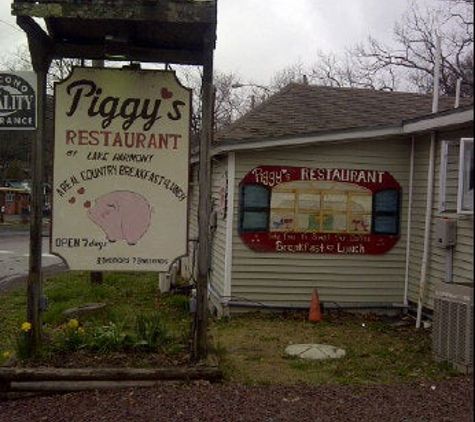 Piggy's Restaurant - Lake Harmony, PA