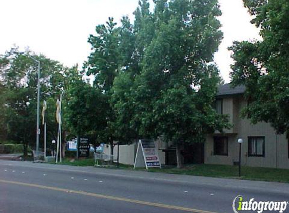 Parkview Village Apartments - Sacramento, CA