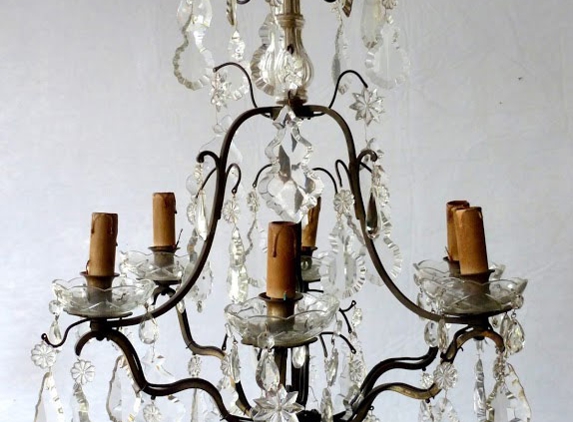 Gregory's Antiques & Lights - Fitzroy North, VIC