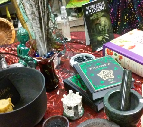 Triple Goddess Book Store - Lansing, MI. Books, stones, gifts, smudge & Tarot Readings