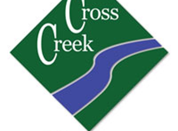 Cross Creek Kennel - Crockett, TX