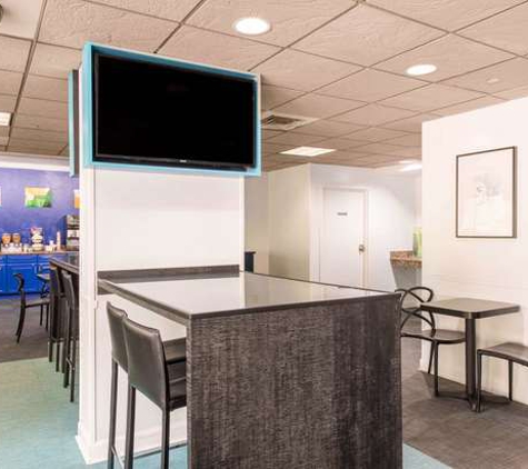 Quality Inn & Suites Near the Theme Parks - Orlando, FL