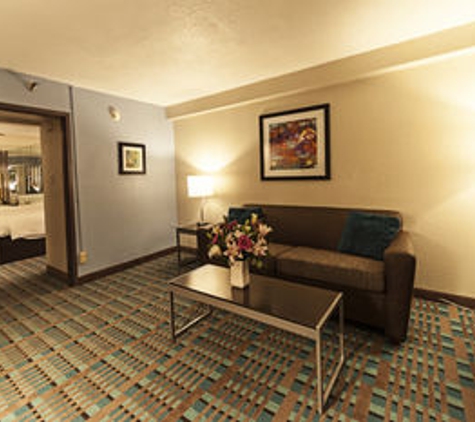 Fifth Season Inn