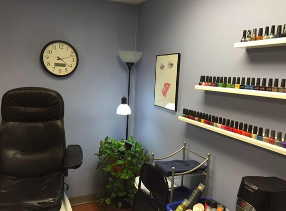 Spectrum Nail Salon - Janesville, WI