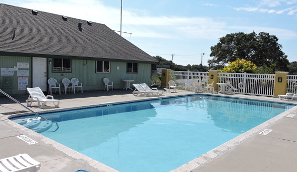 Bayview Rv Resort Rockport Texas - Rockport, TX. Heated outdoor pool