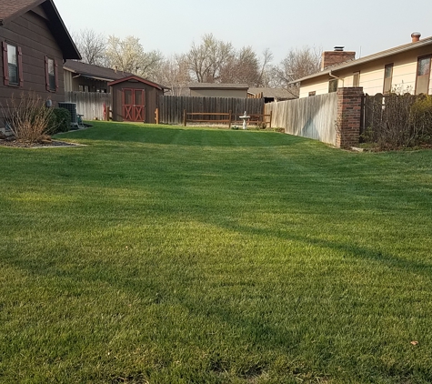 Cutting Edge Lawn Services - McPherson, KS