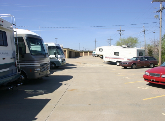 A A A Self Storage - Topeka, KS