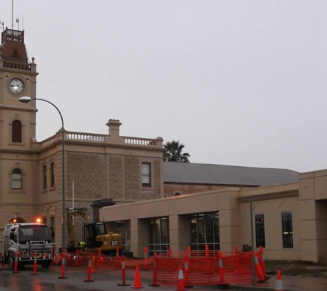 Johns G K and J Earthmoving - Jerusalem, SA. Hole Boring Services