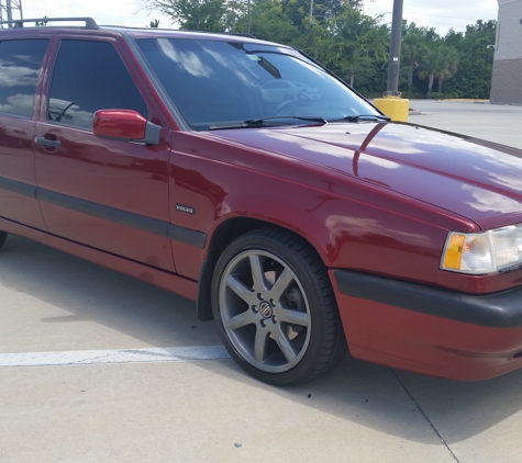 Volvo Service Cech Bros Specialist - Winter Park, FL