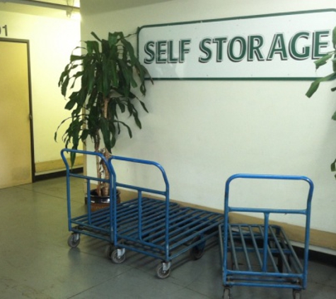 StorCal Self Storage - Woodland Hills, CA