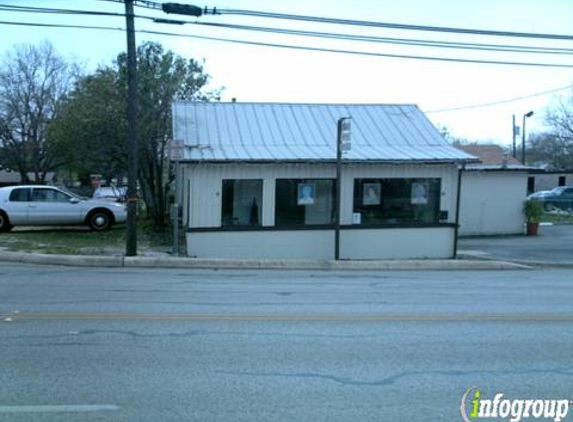 Jody's Acut Above Beauty Salon - Boerne, TX