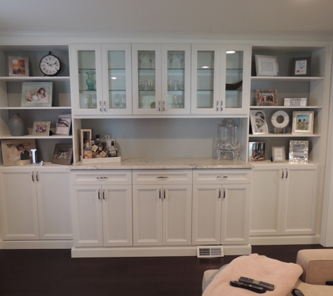 Bella Systems Philly. White shaker wall unit for bar entertainment