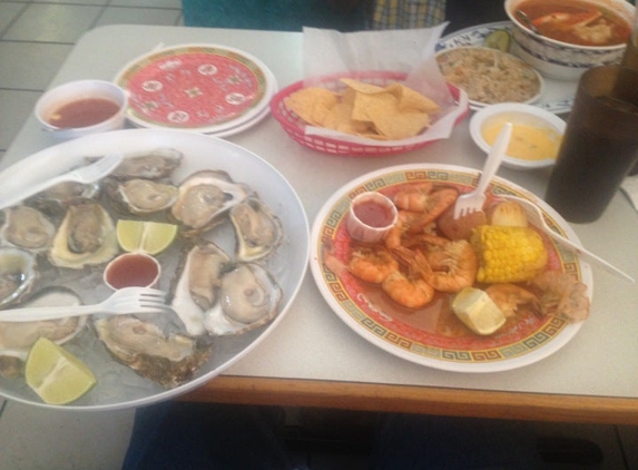 Mar Azul Seafood Bar & Grill - Houston, TX
