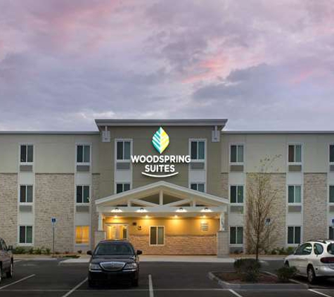 Extended Stay America Select Suites - Orlando - Airport - Belle Isle, FL