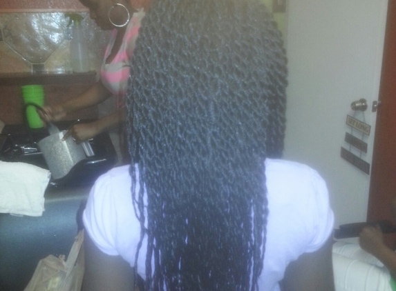 GiGi's Braids inside Elite Edge Cedar Hill TX - Cedar Hill, TX. Back View-Senegalese Twists