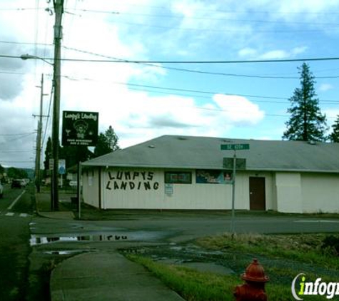 Lumpy's Tavern in Dundee Inc - Dundee, OR