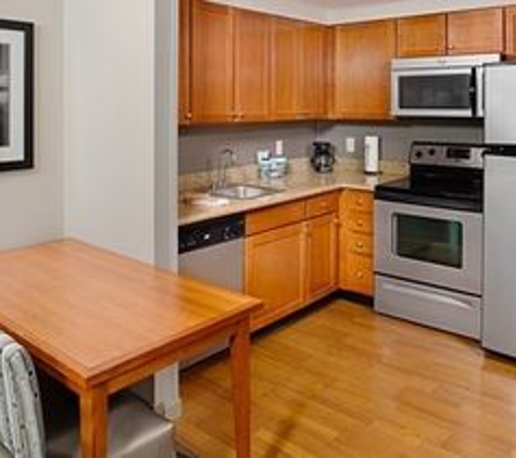 Homewood Suites by Hilton Portsmouth - Portsmouth, NH