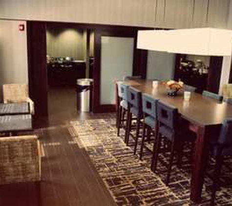 Hampton Inn & Suites Muncie - Muncie, IN