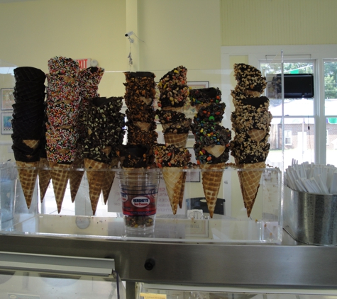 Scoops Ice Cream Shop - Onancock, VA