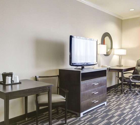 Quality Inn & Suites - Bryan, TX