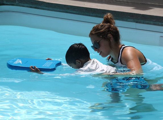 AquaMobile Swim School Lessons in your Home Pool - Fort Myers, FL