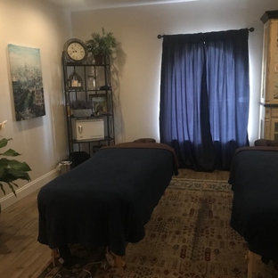 Boju Integrative Body Work - Sarasota, FL. Enjoy a Couples Massage in this beautiful room.