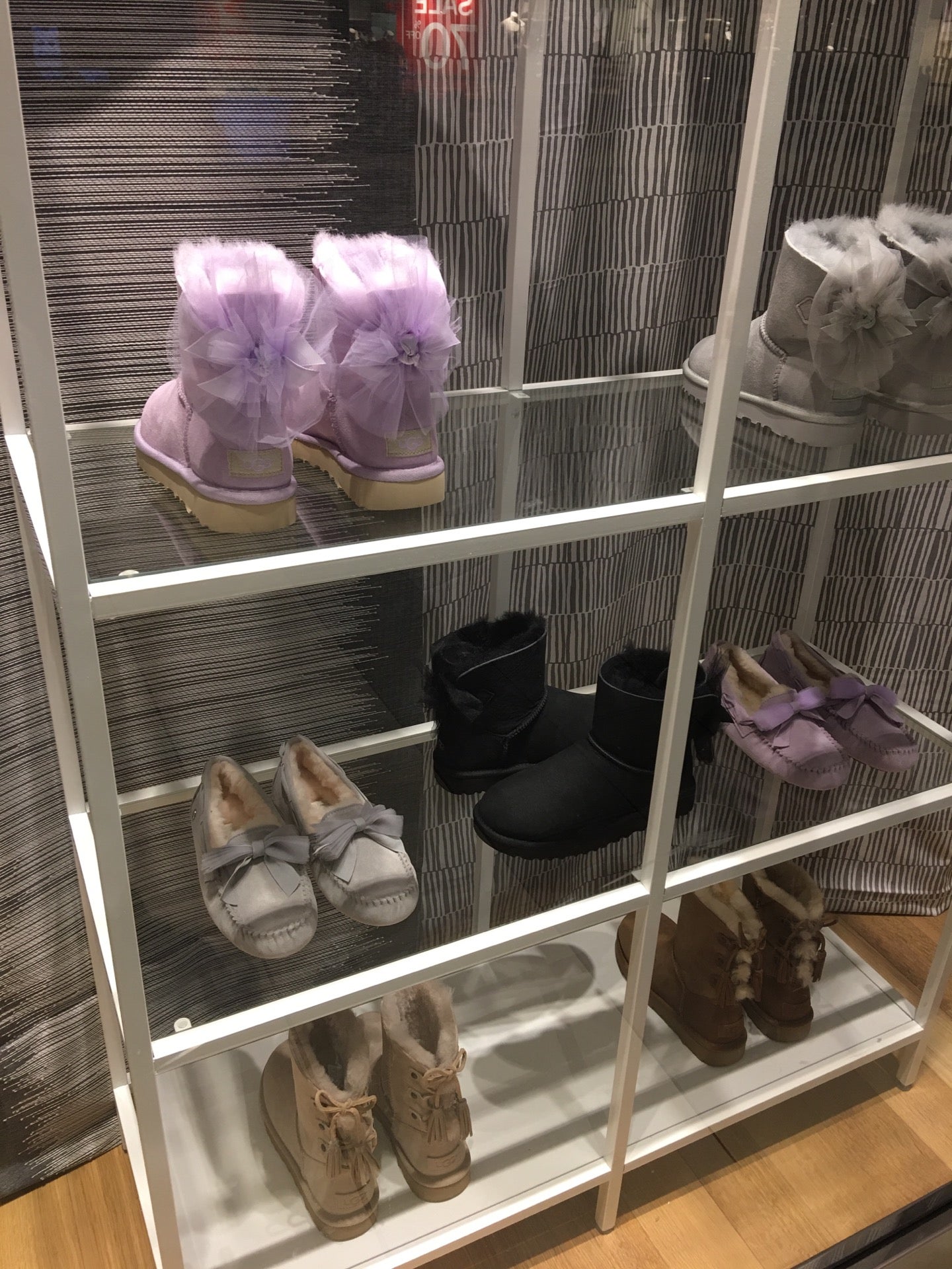 Ugg outlet hotsell store near me