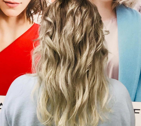 Sam & Frank Unisex Hair Stylists - Traralgon, VIC