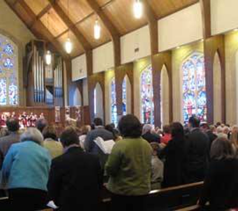 Mountain Brook Presbyterian Church - Birmingham, AL. Mountain Brook Presbyterian Church sanctuary