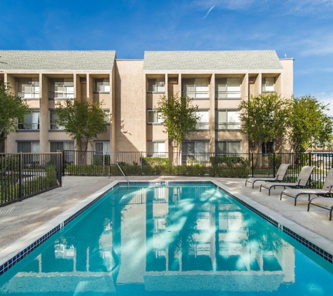 Independence Park Apartments - Canoga Park, CA