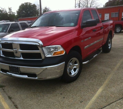 Landers Dodge Chrysler Jeep RAM - Bossier City, LA. Red is from landers