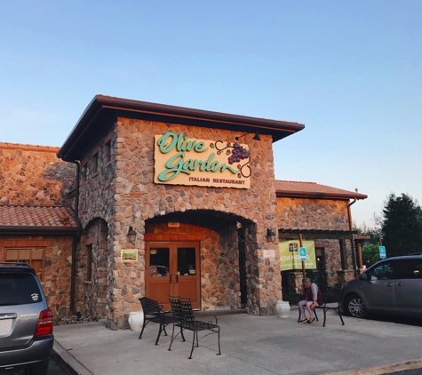 Olive Garden Italian Restaurant - Whitehall, PA