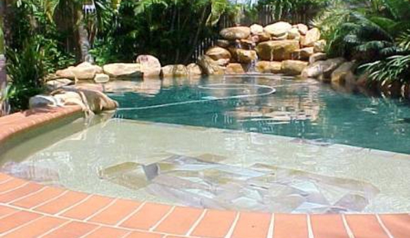 Busy Bee Swimming Pools - Bushland Beach, QLD