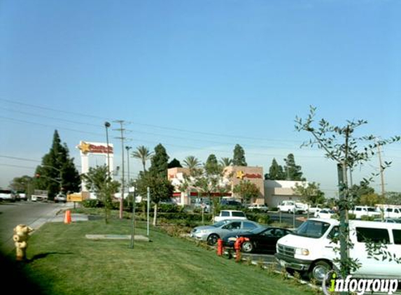 Carl's Jr. - Compton, CA