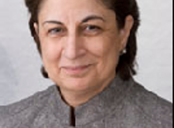 Dr. Sunanda Uberoi, MD - Federal Way, WA