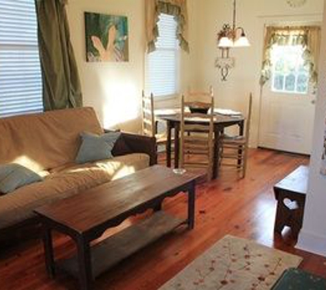 Carroll House Bed & Breakfast - Bay Saint Louis, MS