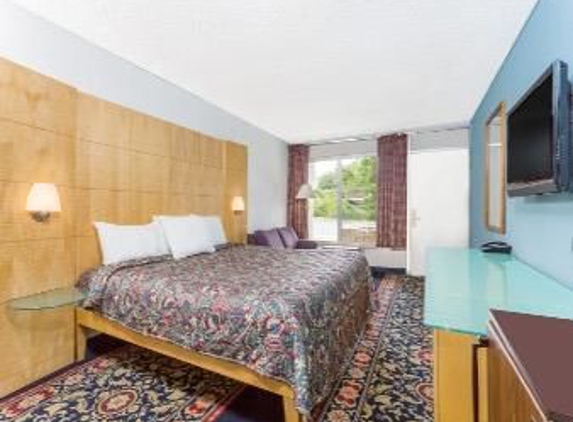 Days Inn by Wyndham Greensboro Airport - Greensboro, NC